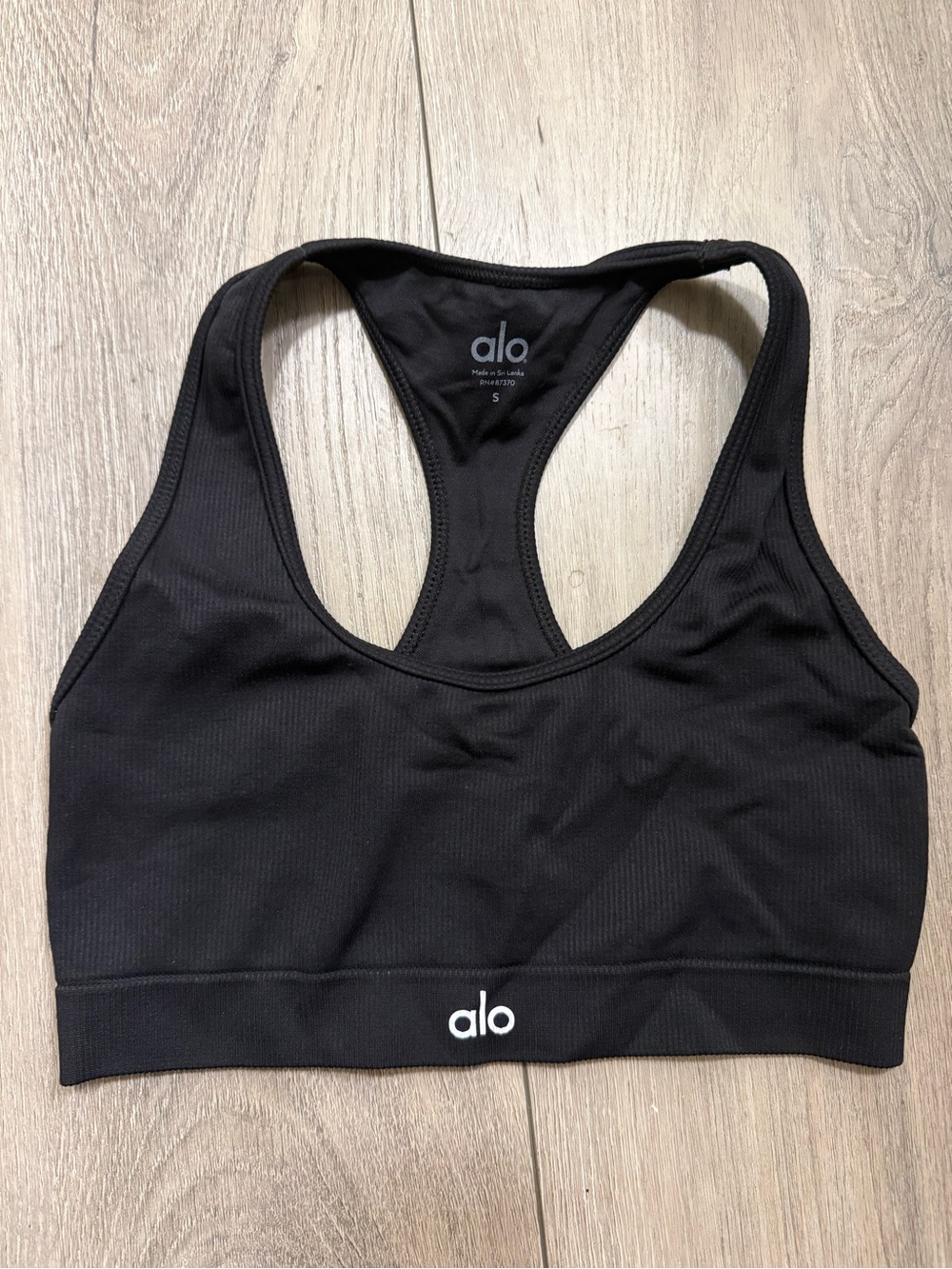 ALO Seamless Ribbed Racerback Bra in Black